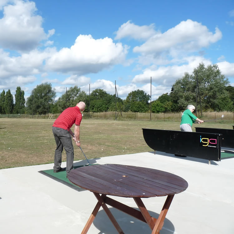 The 14-bay golf driving range at Iver Golf is conveniently located near Thorney Park, Buckinghamshire, for you to pop in and practice your golf game.